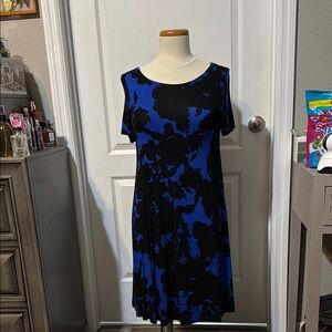 Elegant Black and Blue Floral Dress